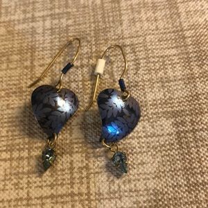 listing-status-banner